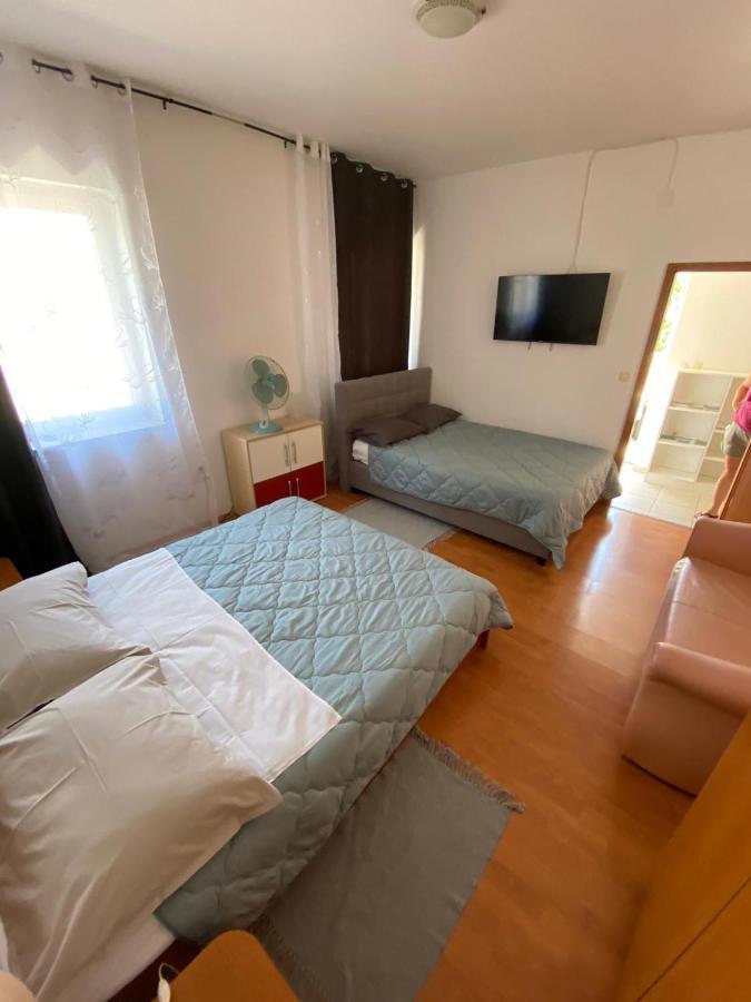 Room Sandra Матулі Екстер'єр фото