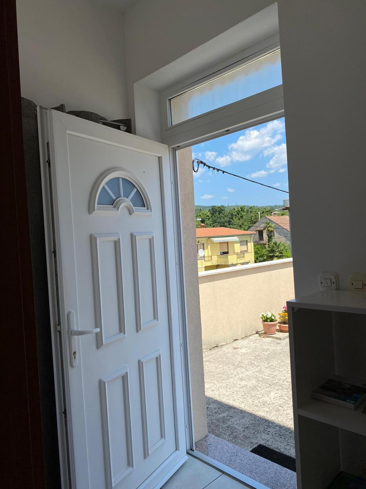 Room Sandra Матулі Екстер'єр фото